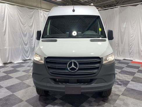 Used 2025 Mercedes-Benz Sprinter 2500 image 6