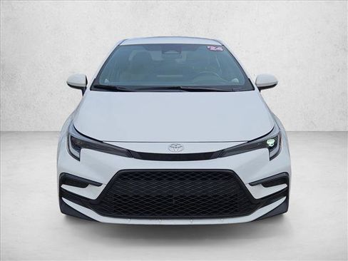 Used 2024 Toyota Corolla SE FWD image 2