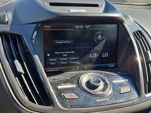Used 2015 Ford Escape Titanium FWD image 19