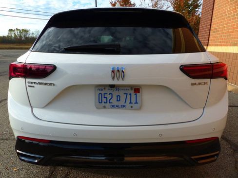 Used 2024 Buick Envision Sport Touring AWD/4WD image 8