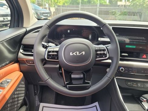 New 2026 Kia Carnival SX FWD image 12