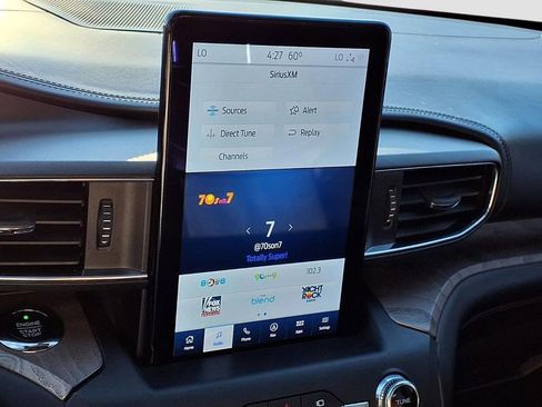 Used 2020 Ford Explorer Platinum w/ Premium Technology Package image 29