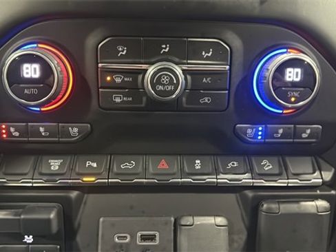 Used 2022 Chevrolet Silverado 3500 High Country image 15