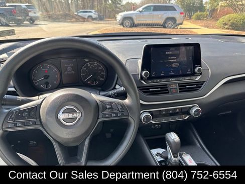 Used 2025 Nissan Altima 2.5 S image 13