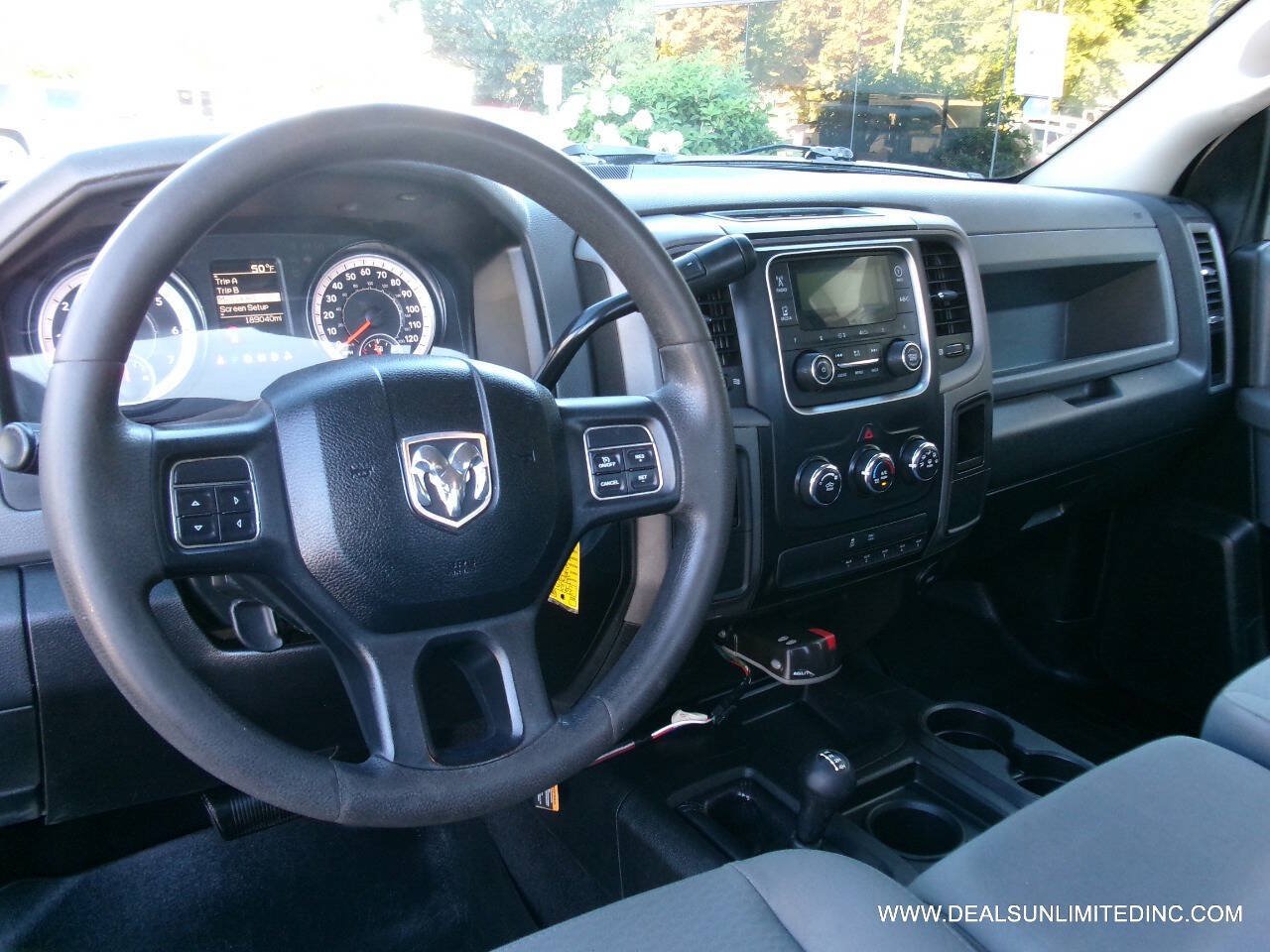 Used 2018 RAM 3500 Tradesman w/ Chrome Appearance Group AWD/4WD image 9