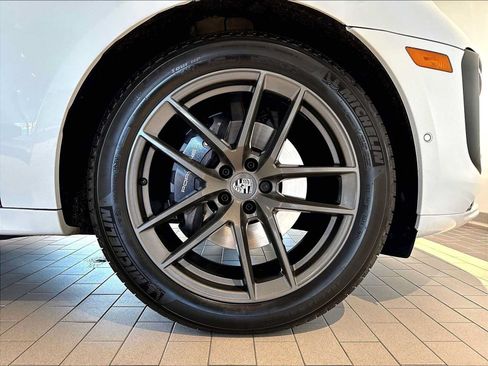 Used 2026 Porsche Macan Turbo AWD/4WD image 14