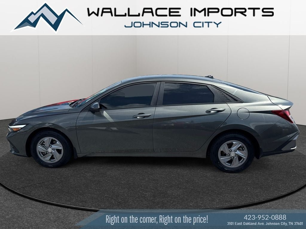 Used 2024 Hyundai Elantra SE FWD image 1