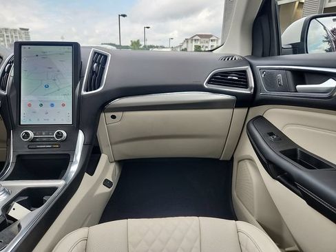 Used 2024 Ford Edge Titanium w/ Titanium Elite Package AWD/4WD image 10