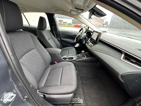 Used 2025 Toyota Corolla LE image 10