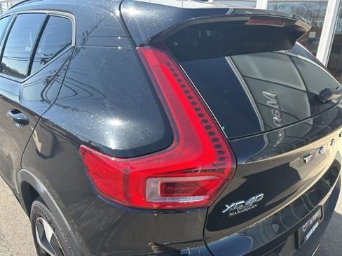 Certified 2025 Volvo XC40 B5 Plus image 10