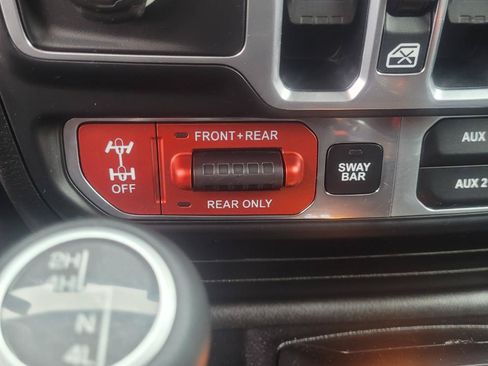 Used 2018 Jeep Wrangler Unlimited Rubicon w/ Dual Top Group AWD/4WD image 20