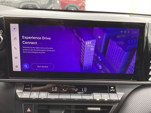 Used 2025 Toyota Camry SE w/ Multimedia Upgrade Package image 33