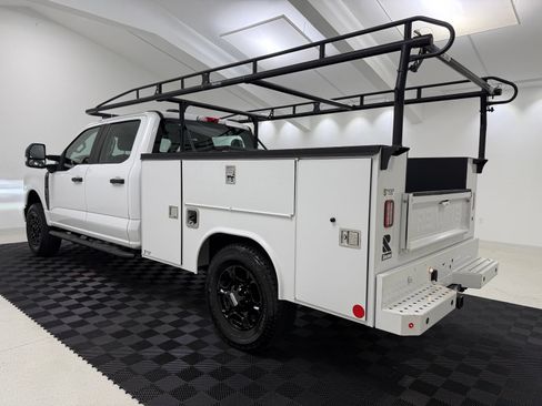 Used 2023 Ford F250 XL w/ STX Appearance Package AWD/4WD image 9