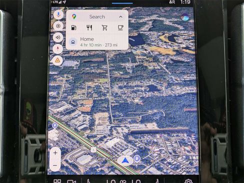 Used 2023 Volvo XC40 B5 Ultimate image 28