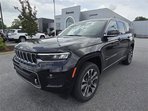 New 2025 Jeep Grand Cherokee Overland w/ Adv Protech Group III image 15