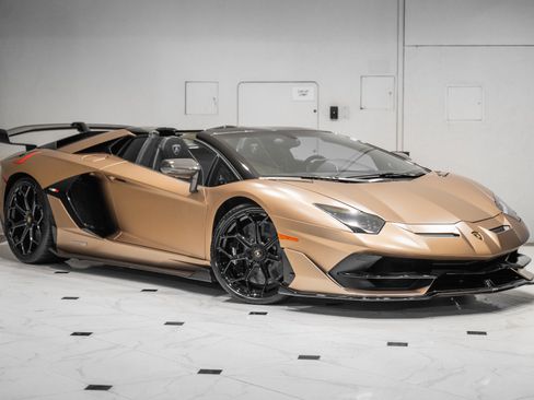 Used 2021 Lamborghini Aventador SVJ AWD/4WD image 1
