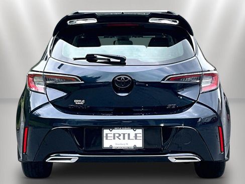 Used 2022 Toyota Corolla SE w/ SE Preferred Package FWD image 6