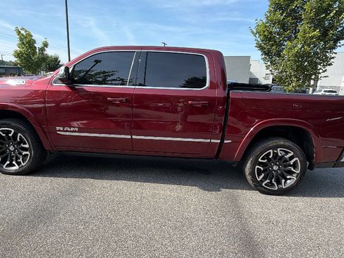 Used 2025 RAM 1500 Limited AWD/4WD image 11