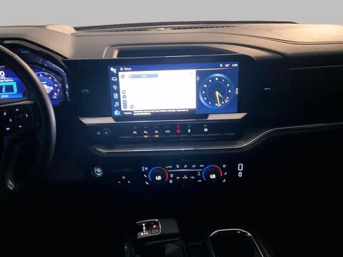 Used 2024 Chevrolet Silverado 1500 High Country w/ High Country Premium Package AWD/4WD image 6
