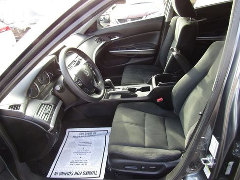 Used 2013 Honda Crosstour EX image 15