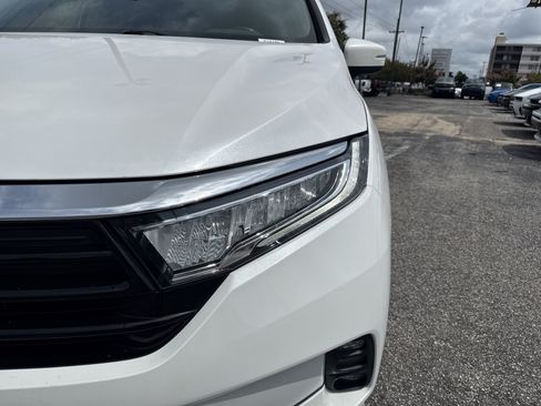 Used 2023 Honda Odyssey EX-L image 14