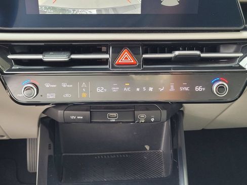 Used 2023 Kia Niro Wind FWD image 13