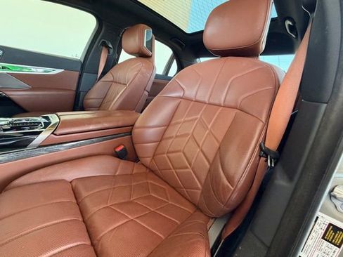 Used 2023 BMW 740i 740i w/ Executive Package image 30