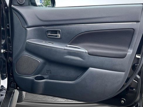 Used 2025 Mitsubishi Outlander Sport AWD image 23
