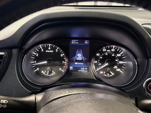 Used 2020 Nissan Rogue SV image 10