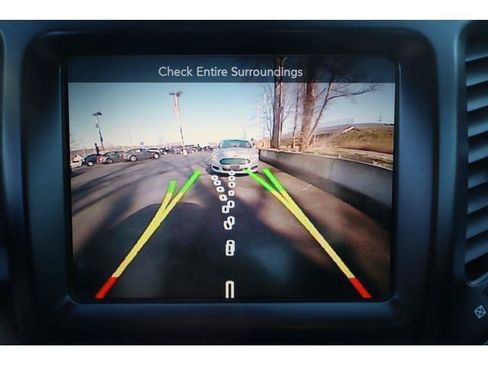 Used 2016 Jeep Cherokee Latitude w/ Cold Weather Group AWD/4WD image 16