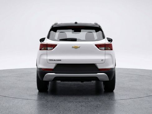 Used 2025 Chevrolet TrailBlazer LT FWD image 7