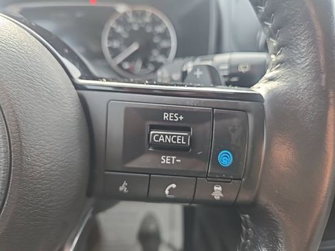 Used 2023 Nissan Rogue SV w/ SV Premium B Package image 17