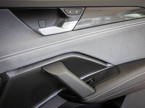 New 2026 Volkswagen Tiguan SE FWD image 21