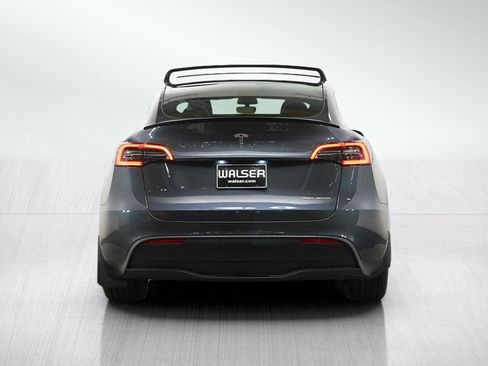Used 2023 Tesla Model Y Long Range AWD/4WD image 4