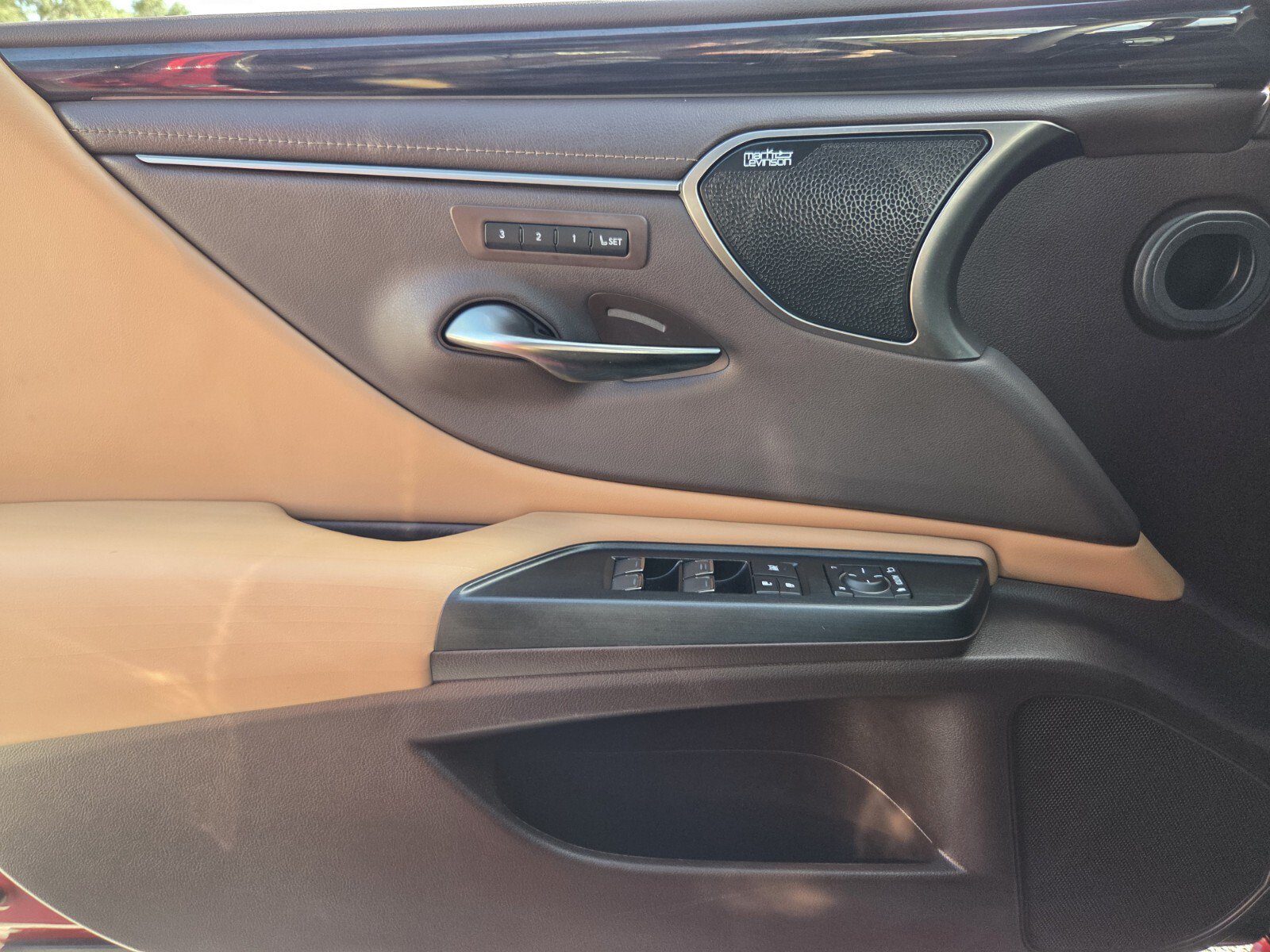 Used 2021 Lexus ES 350 w/ Ultra Luxury Package FWD image 21