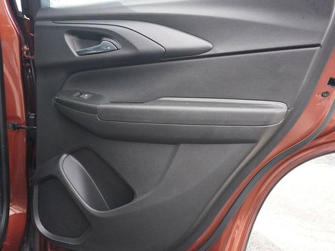 Used 2021 Chevrolet TrailBlazer LS FWD image 16