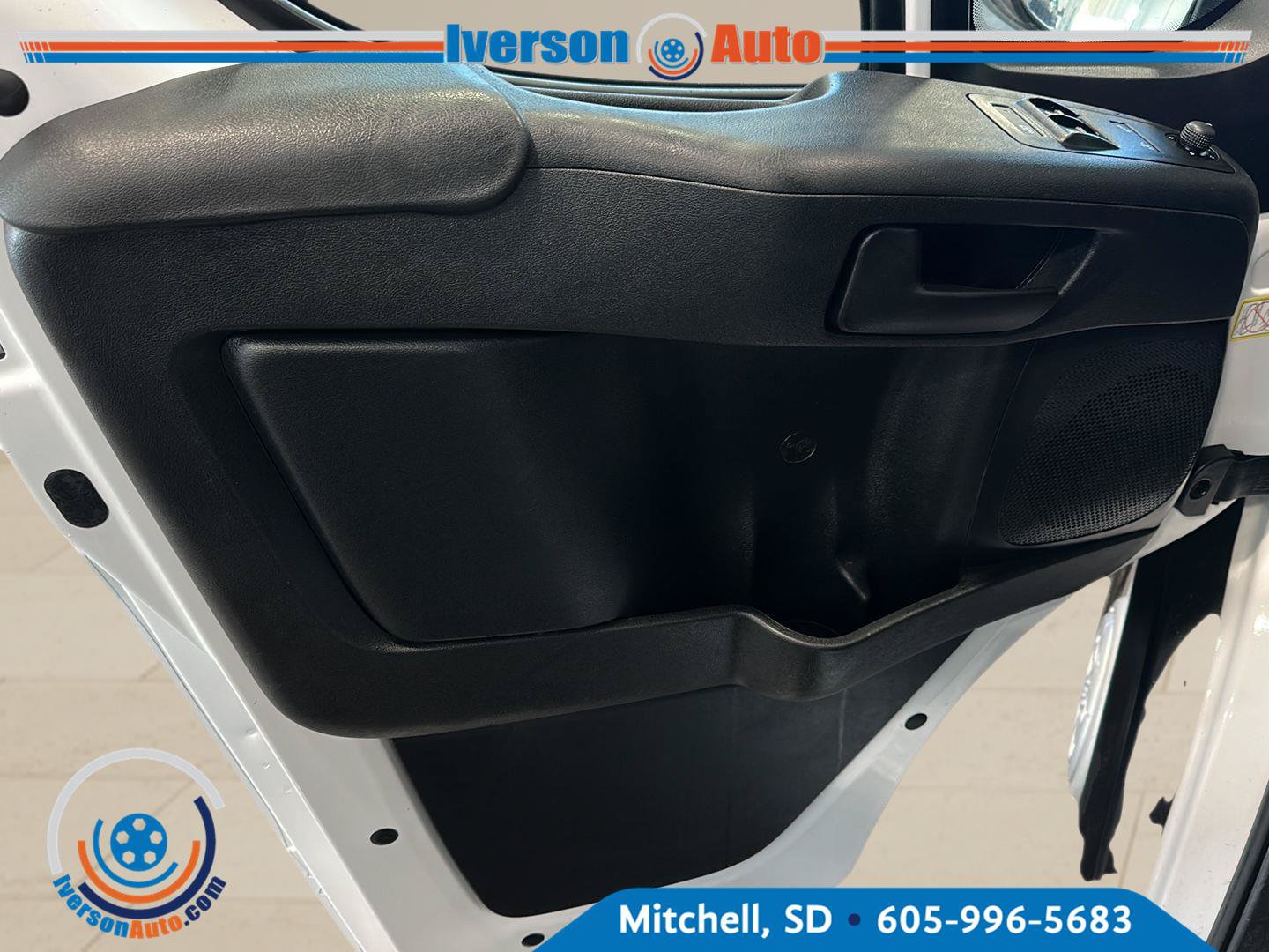 Used 2025 RAM ProMaster 2500 w/ Convenience Group FWD image 13