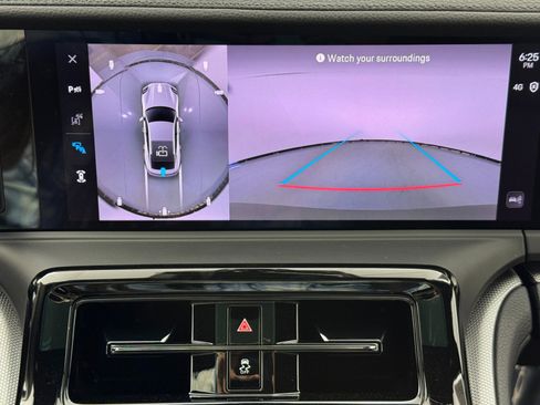 Used 2025 Porsche Panamera w/ Premium Package image 30