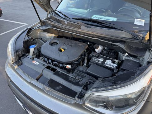 Used 2019 Kia Soul + image 34