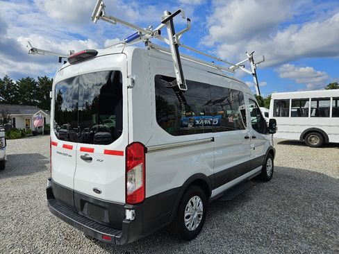 Used 2019 Ford Transit 150 XLT image 6