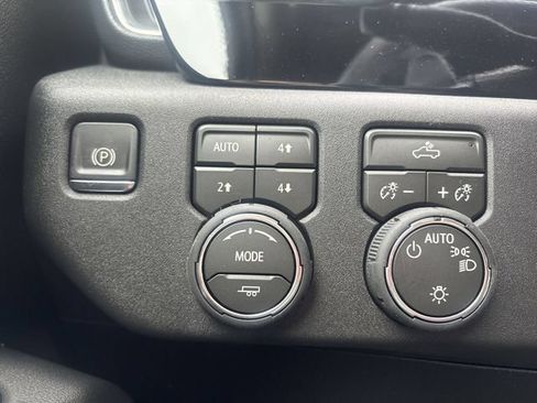 New 2026 Chevrolet Silverado 1500 LT w/ Z71 Off-Road Package AWD/4WD image 18
