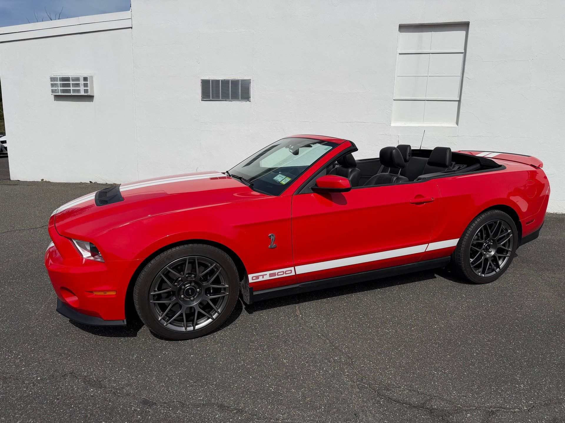 Used 2011 Ford Mustang Shelby GT500 w/ SVT Performance Pkg RWD image 1