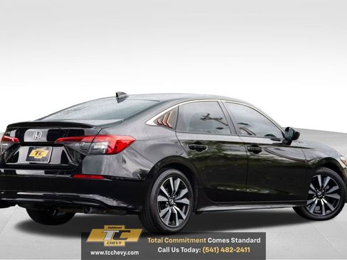 Used 2022 Honda Civic EX image 8