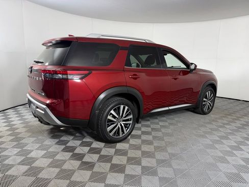 Used 2022 Nissan Pathfinder Platinum w/ Cargo Package FWD image 5