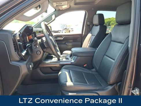 Used 2023 Chevrolet Silverado 1500 LTZ AWD/4WD image 2