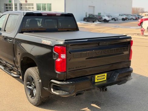 Used 2020 Chevrolet Silverado 1500 LT Trail Boss w/ Midnight Edition image 14