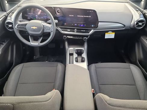 New 2026 Chevrolet Equinox EV LT w/ LPO, Blackout Package FWD image 16