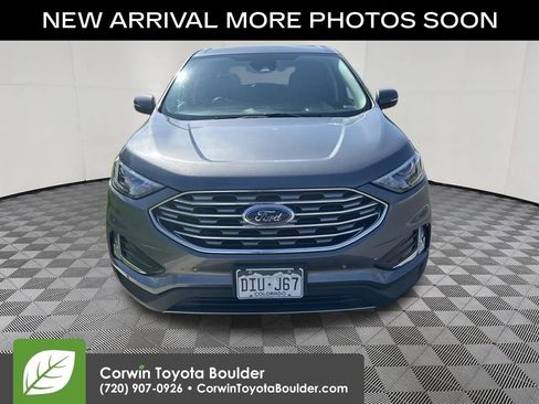 Used 2022 Ford Edge Titanium AWD/4WD image 2