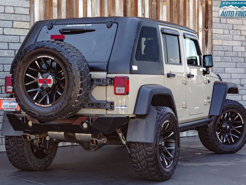 Used 2018 Jeep Wrangler Unlimited Sport S image 7