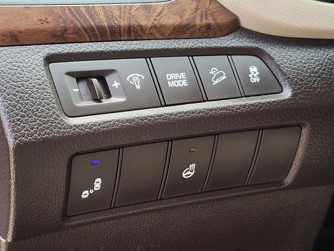 Used 2018 Hyundai Santa Fe Sport FWD image 26